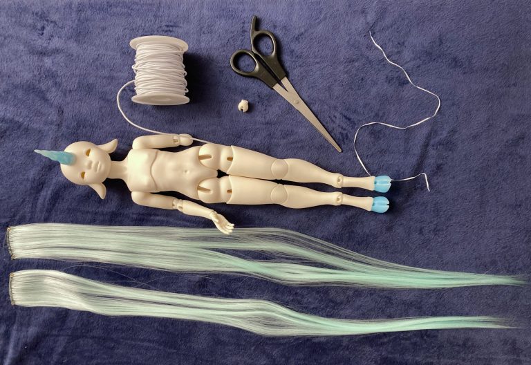 Threading Hair Through the Vivify Dolls Unicorn Tail